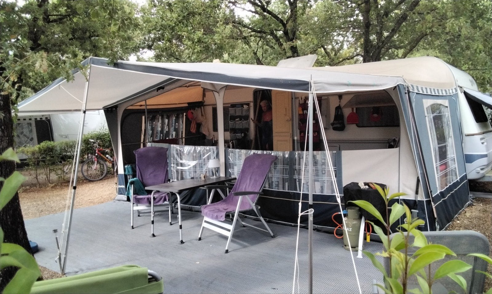Voortent omloop 1000 cm imitatie isabella., Ophalen, Gebruikt