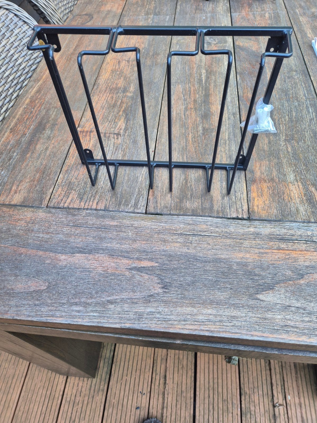 Zwart metalen kopjes/glazenrek voor onder kast, Ophalen, Gebruikt, Metaal