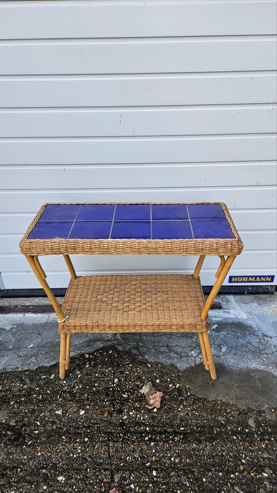Vintage bijzettafel met blauwe tegels, jaren '60, Ophalen, Overige materialen, Gebruikt, Vintage, Retro, Jaren '60