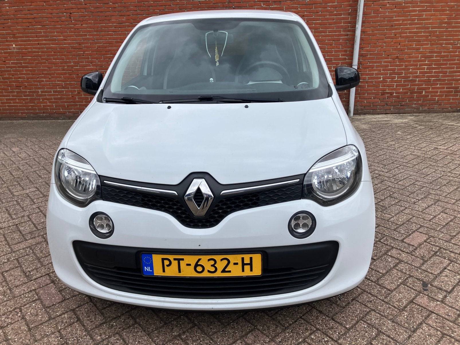 Renault Twingo 1.0 SCE 70 2017 Wit, Auto's, Renault, Zwart, 840 kg, 4 stoelen, Airconditioning