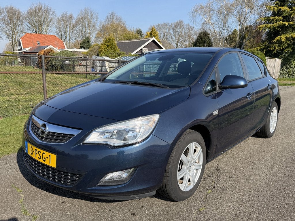 Opel Astra 1.6 Edition Airco/LMV/Cruise (bj 2011, automaat), Euro 5, Stof, 4 cilinders, Blauw