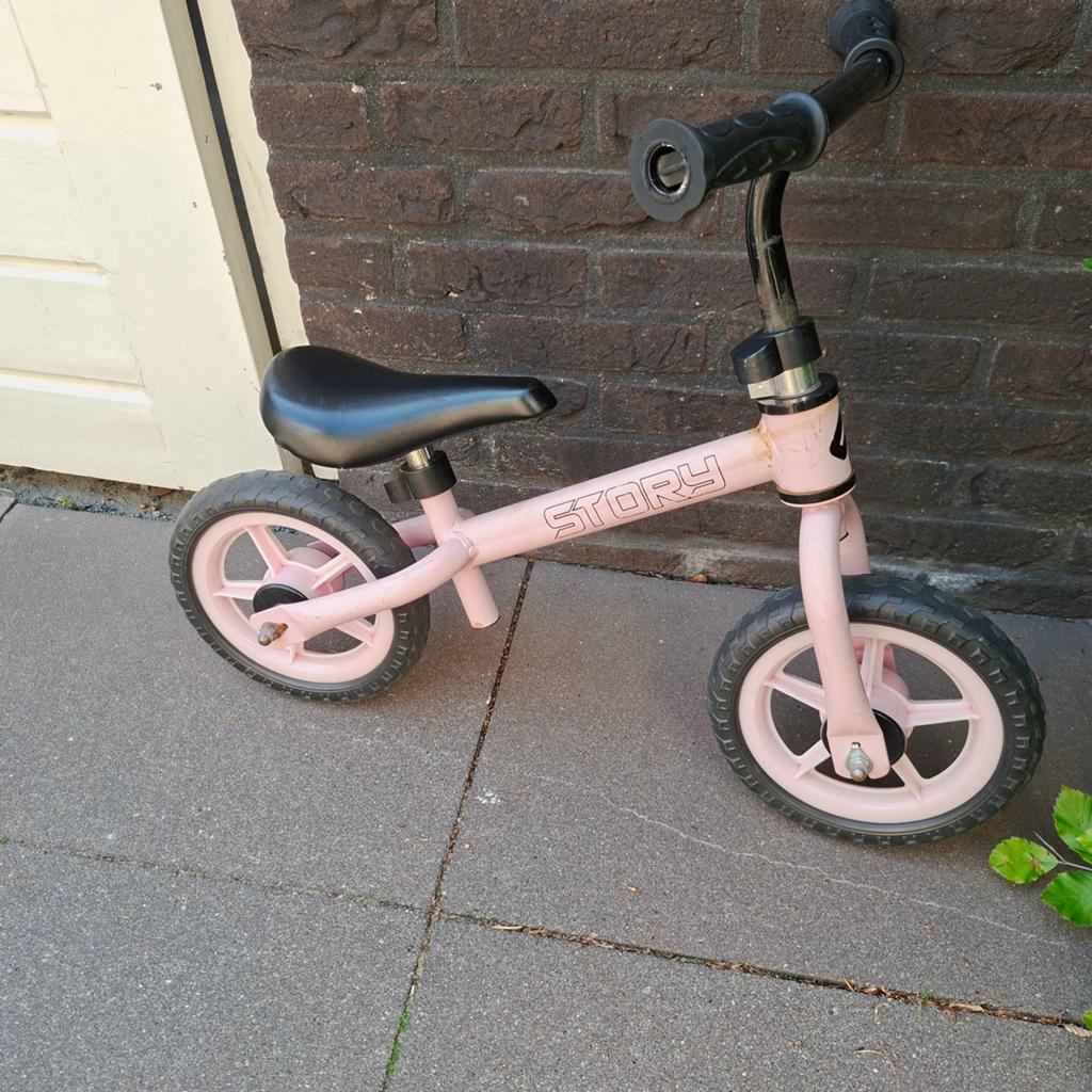 Roze loopfietsje, Fietsen en Brommers, Overige Fietsen en Brommers, Gebruikt, Ophalen of Verzenden