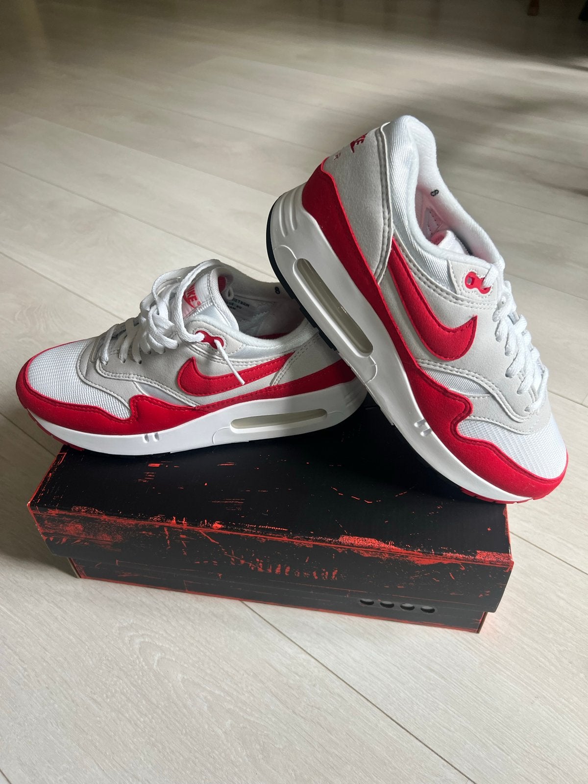 Nike Air Max 1 '86 OG White/University Red - Maat 39, Ophalen, Nieuw, Wit, Sneakers of Gympen