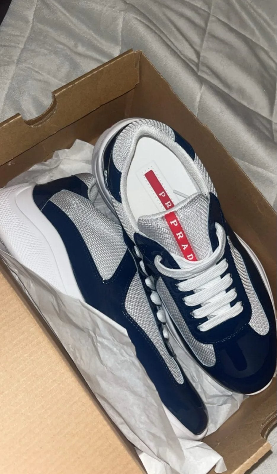 Prada sneakers maat 42 - Nooit gedragen, Kleding | Heren, Schoenen, Ophalen of Verzenden, Nieuw, Blauw, Sneakers of Gympen