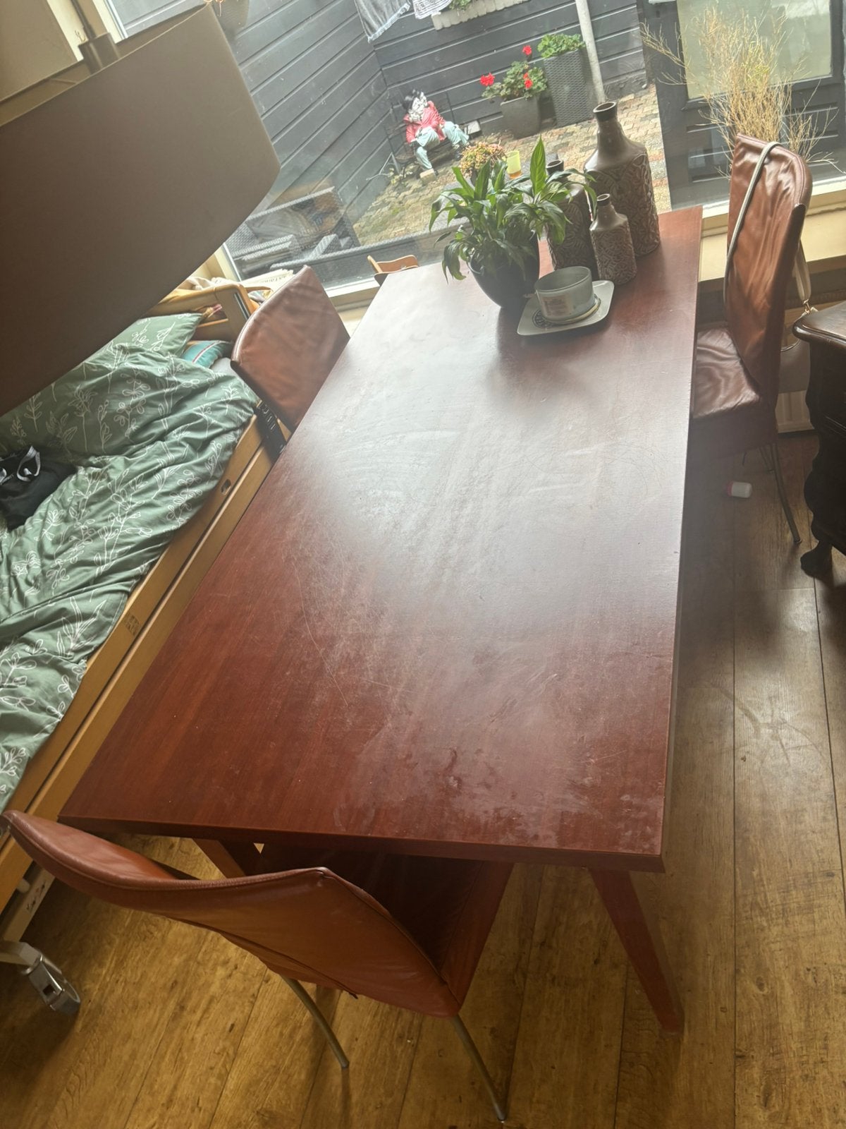 Houten eettafel + 4 stoelen Cognac bruine kleur, Huis en Inrichting, Ophalen, Gebruikt, 50 tot 100 cm, 150 tot 200 cm