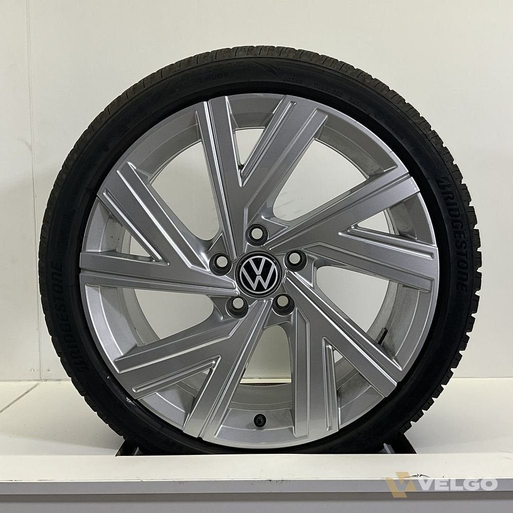 VOLKSWAGEN GOLF 8 VELGEN SET WINTERBANDEN 18 INCH, 18 inch, Gebruikt, -, -