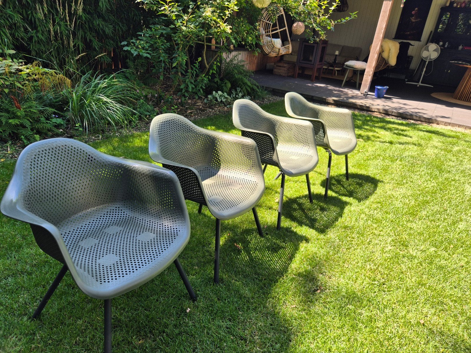4x Design Tuinstoelen - Grijs/Zwart - Zo goed als nieuw, Ophalen, Zo goed als nieuw, Kunststof