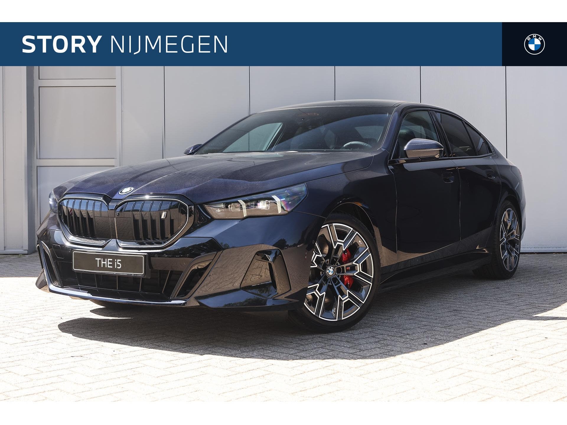 BMW i5 eDrive40 M Sport / Panoramadak / Adaptieve LED / Verw