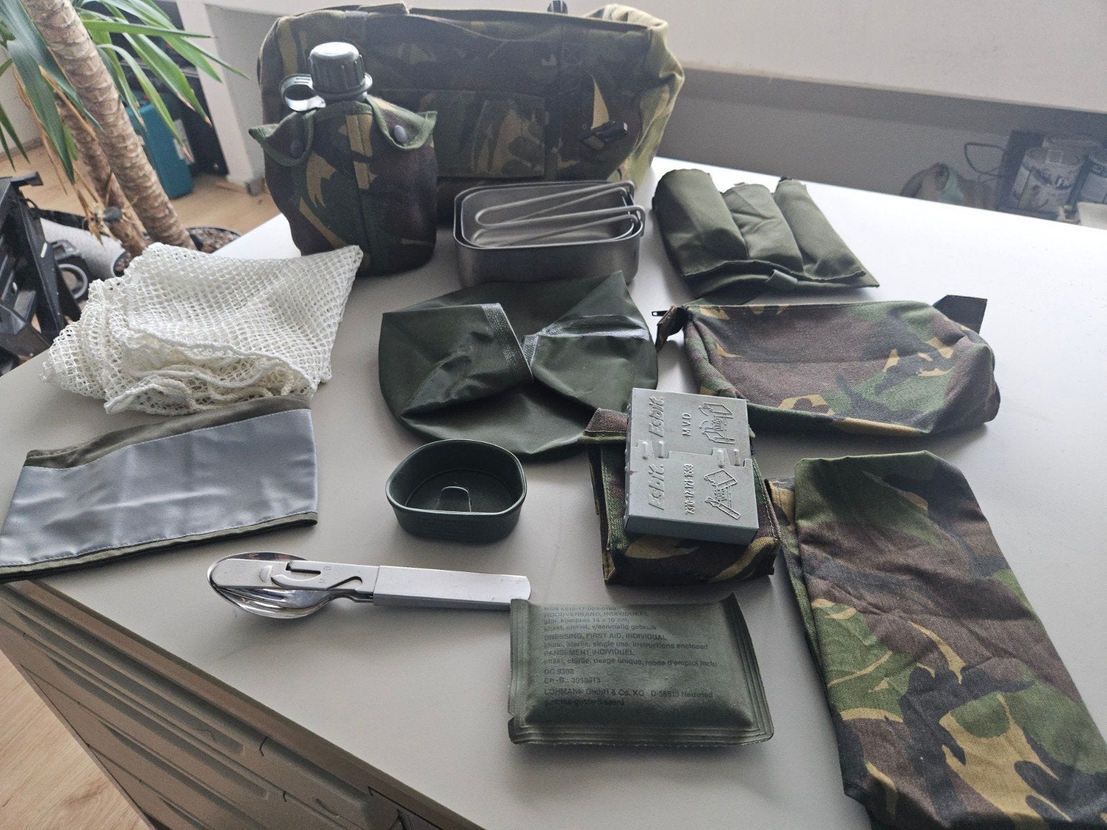 Defensie eetgerei en toebehoren, Verzamelen, Ophalen of Verzenden, Landmacht, Nederland