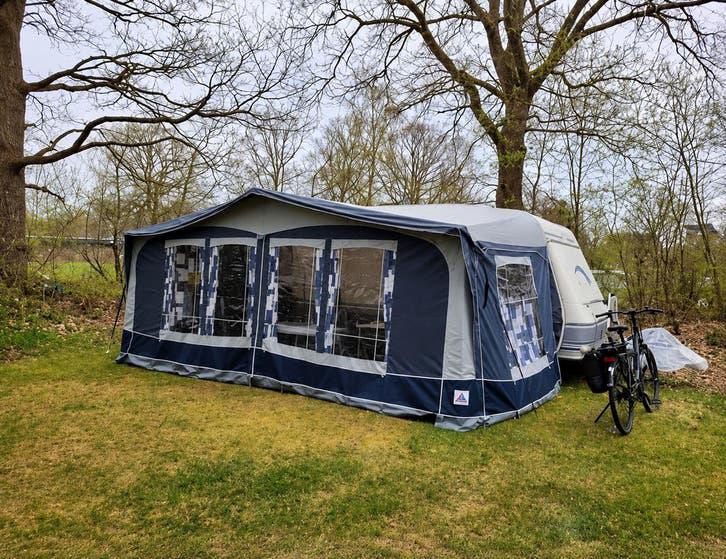 TEC Travel King caravan met gesloten voortent, T.E.C., Rondzit, Queensbed, Particulier