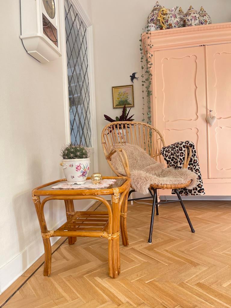 Vintage rotan salon/bijzettafel met glazen blad, Huis en Inrichting, Tafels | Bijzettafels, Ophalen, Minder dan 45 cm, Minder dan 55 cm