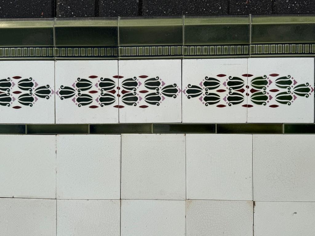 Jugendstil wandtegels 1890, Gebruikt, Minder dan 20 cm, Wandtegels, Keramiek