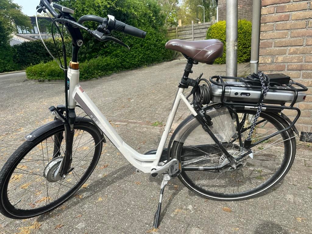 Sparta elektrische fiets, wit, met accu, Fietsen en Brommers, Ophalen, Sparta, Gebruikt, 51 tot 55 cm