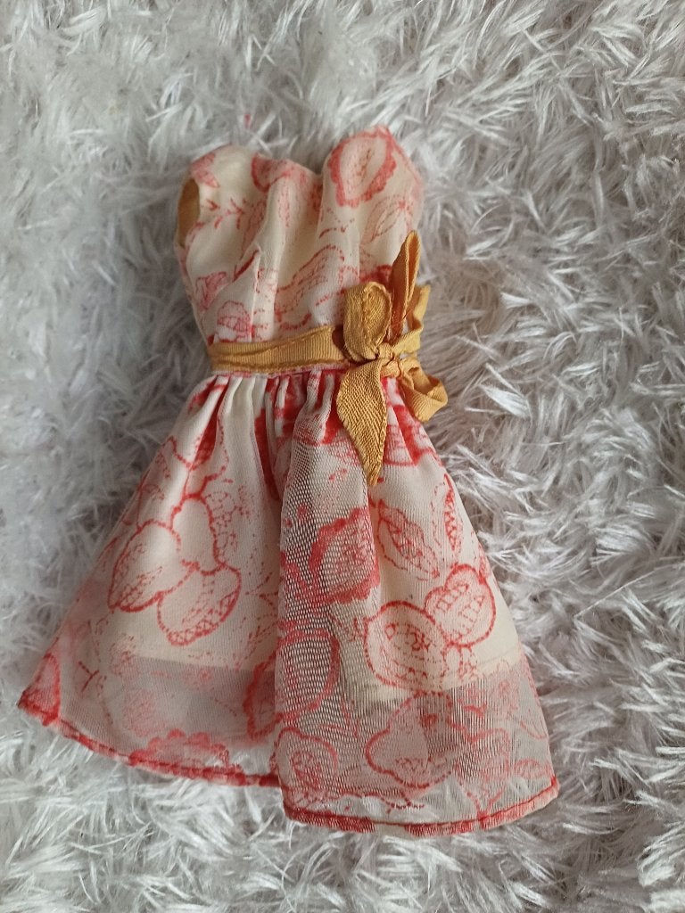 Barbie jurkje, Ophalen of Verzenden, Zo goed als nieuw, Kleertjes