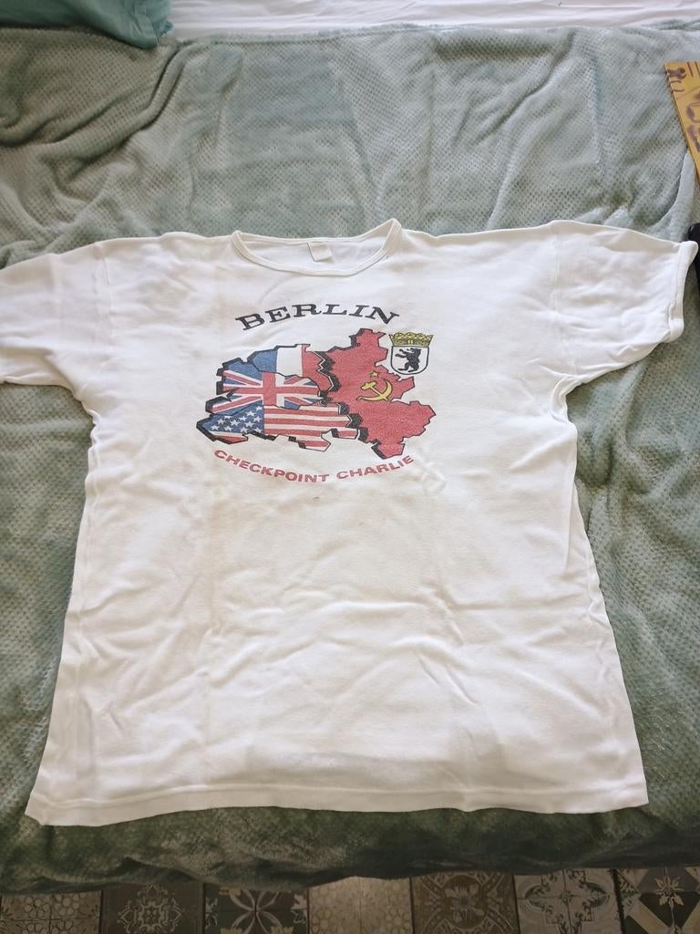 Collectors item: t-shirt checkpoint Charlie Berlin, maat 7, Ophalen of Verzenden, Zo goed als nieuw, Shirt, Geen merk