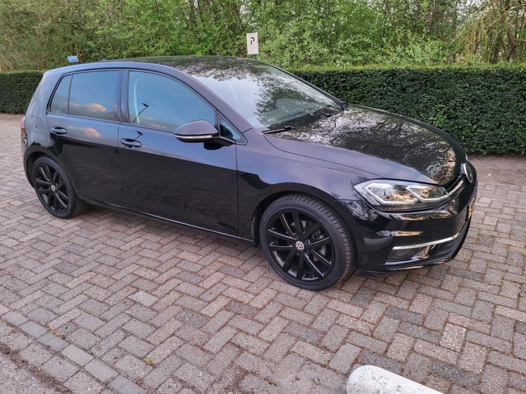 Volkswagen Golf 1.4 TSI 110KW 5D DSG 2017 panoramadak, Auto's, 4 cilinders, 1202 kg, 1395 cc, 650 kg