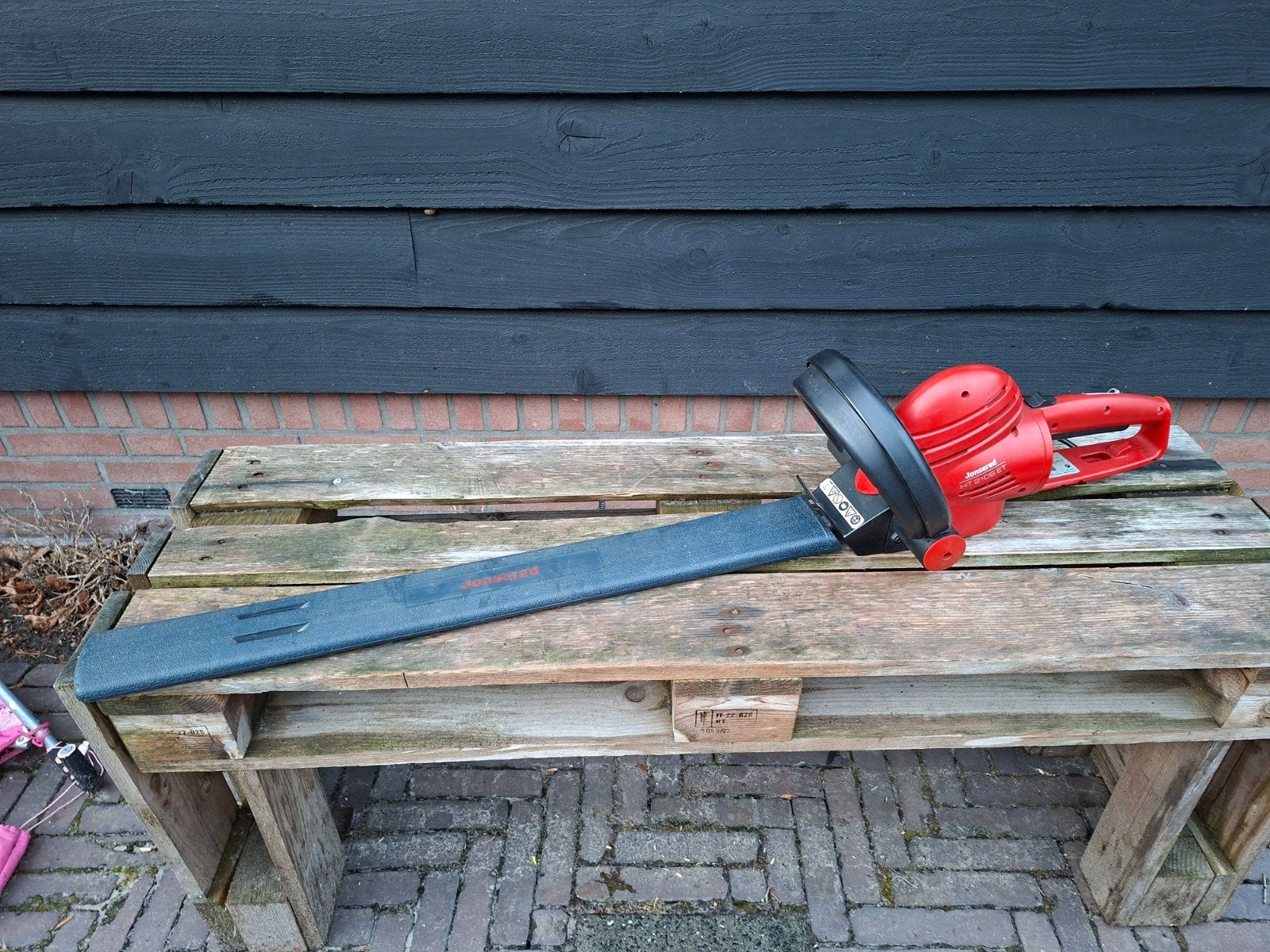 Jonsered HT 2106 ET heggenschaar - in goede staat, Ophalen, Zo goed als nieuw, Elektrisch, Jonsered