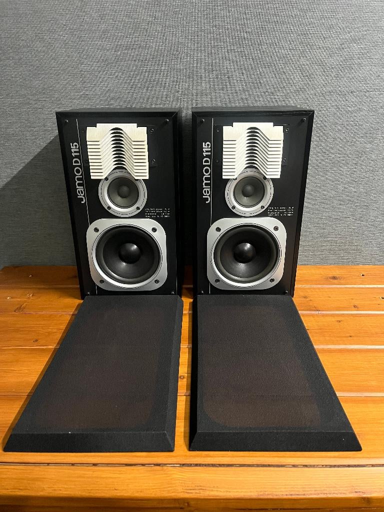 Set Jamo D115 luidsprekers , boxen , speakers . 115 watt, Audio, Tv en Foto, Luidsprekers, Gebruikt, Front, Rear of Stereo speakers