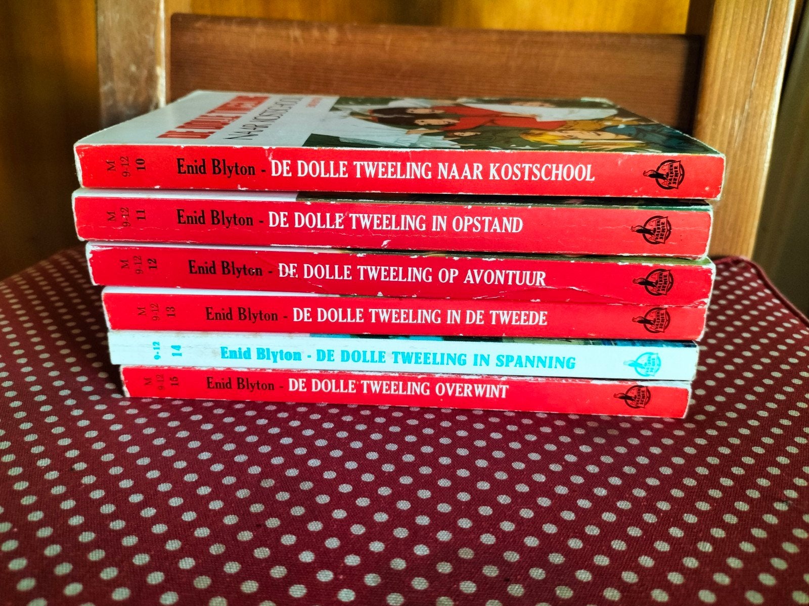 Enid Blyton: De dolle tweeling- serie, compleet. Pstk €2,50, Boeken, Ophalen of Verzenden, Gelezen, Enid Blyton