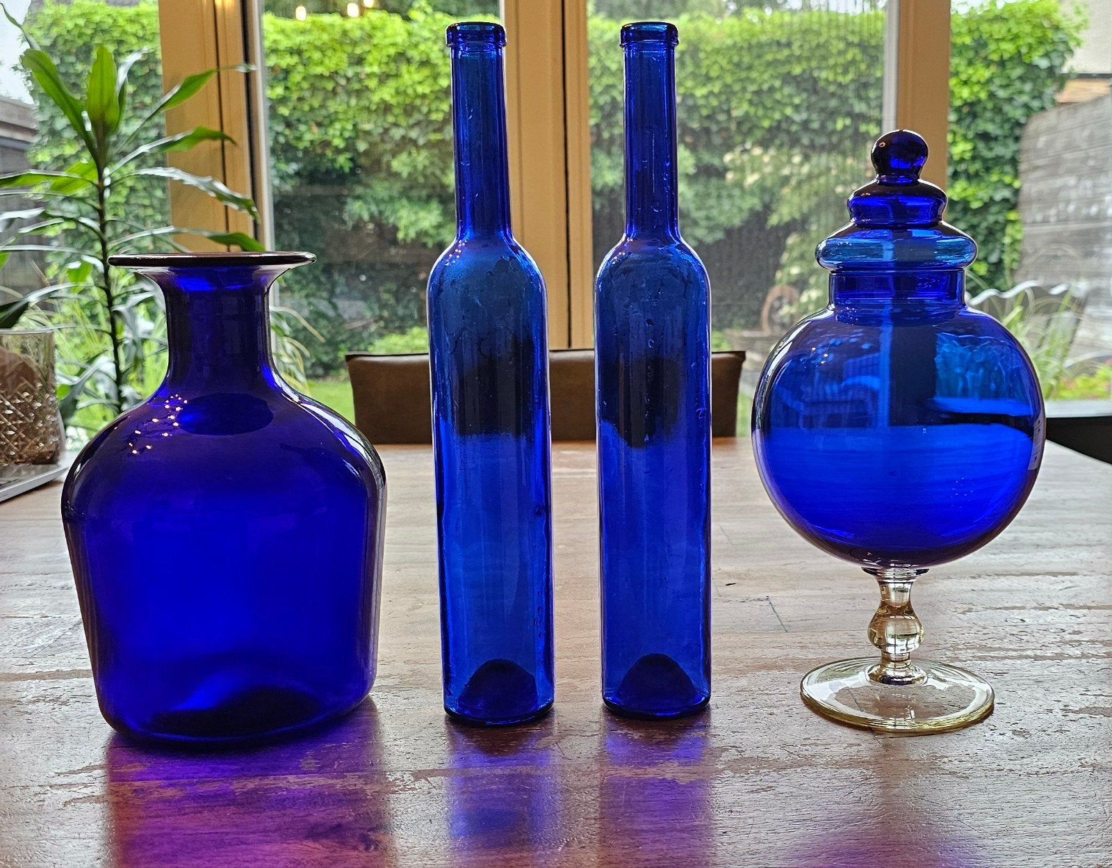 decoratieve set blauw glas, apothekerspot, en flessen, Ophalen, Blauw, Glas