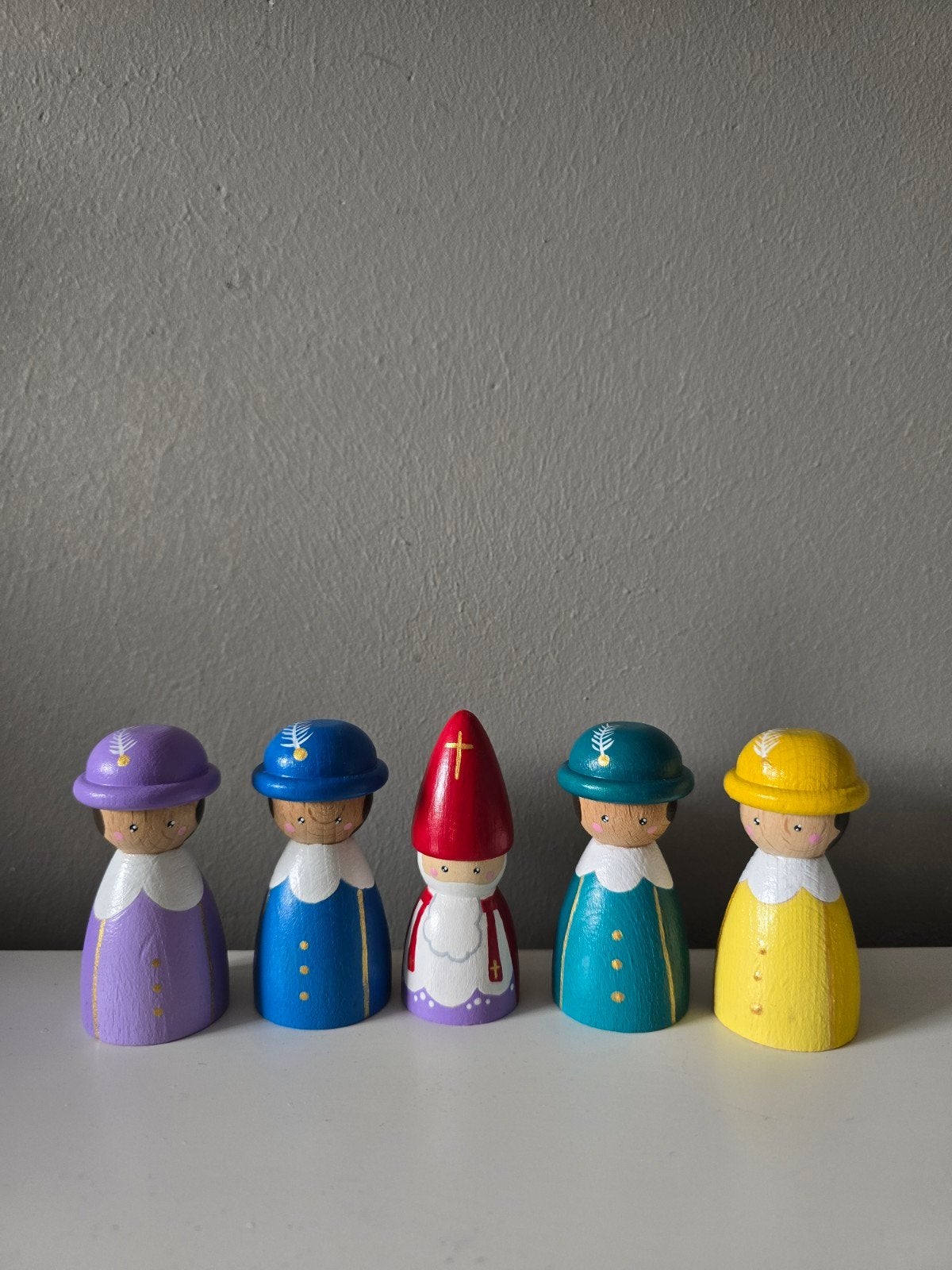 Pegdolls houten poppetjes sint met 4 pieten 5 december, Verzenden, Nieuw