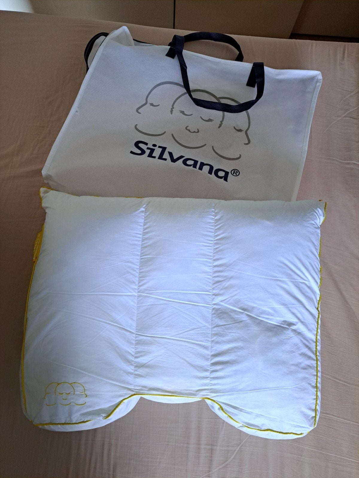 Silvana Comfort Hoofdkussen Geel - Stevigheid 5 (60x70cm), Eenpersoons, Wit, Ophalen of Verzenden, Zo goed als nieuw