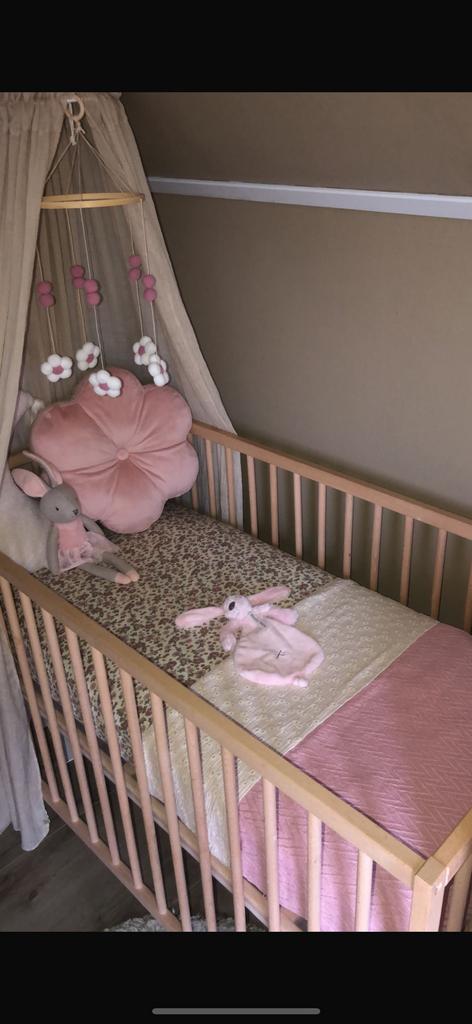 Houten ledikant Ikea, Ophalen, Zo goed als nieuw, Jongetje of Meisje