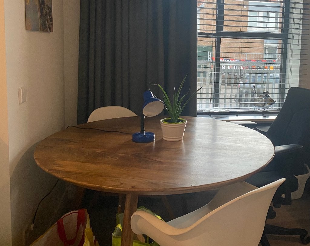 Ronde houten eettafel Knibbeler (140 cm), Huis en Inrichting, Ophalen, Gebruikt, Rond, Vier personen