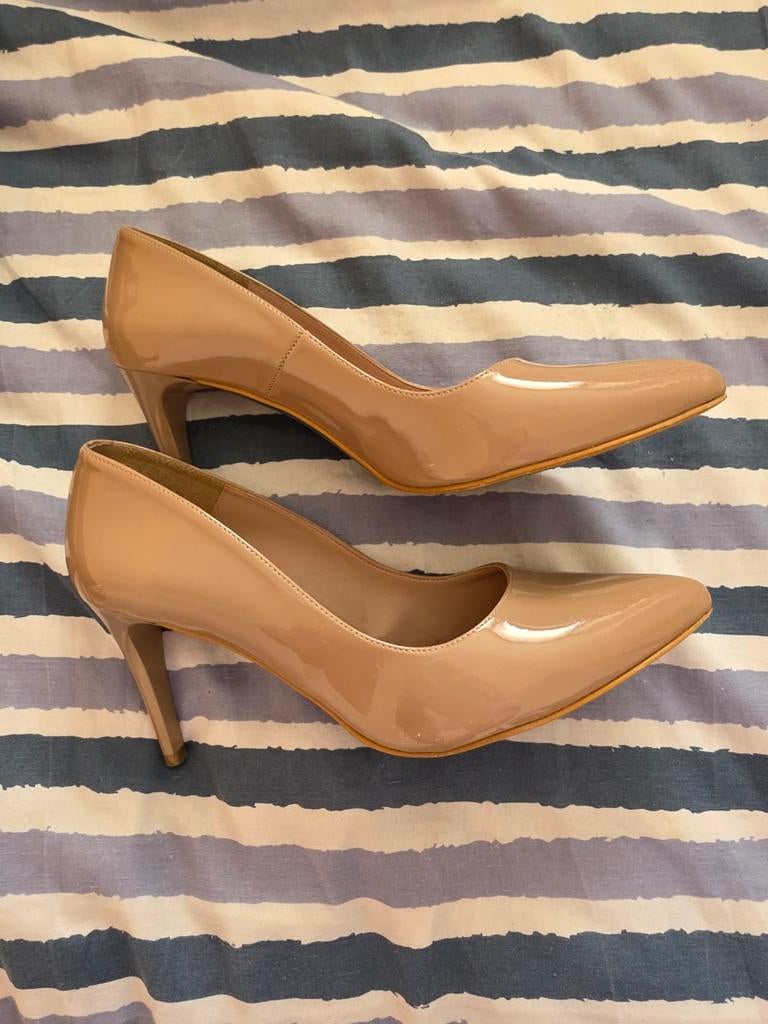 Mooie Giulia pumps, maat 39, 2x gedragen voor gala, Pumps, Beige, Giulia, Ophalen of Verzenden