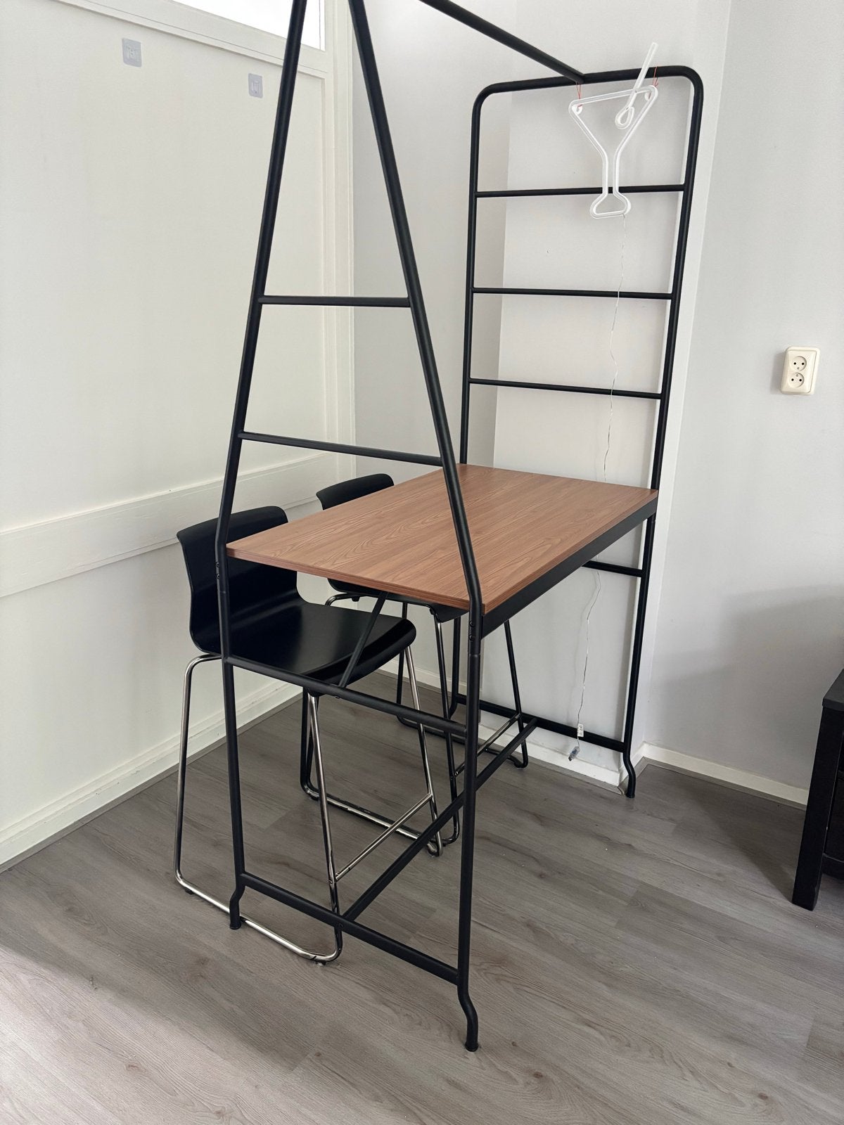 Ikea HAVERUD bartafel met 2 barkrukken, Ophalen, Gebruikt