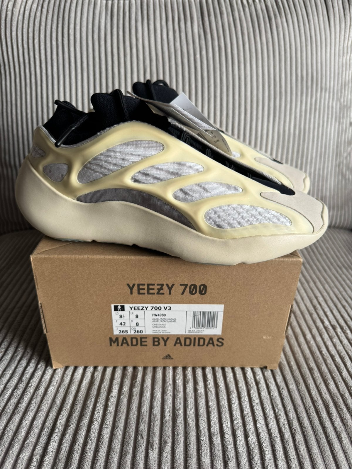 Adidas yeezy boost 700 azael 42, patta nike 350 500, Kleding | Heren, Schoenen, Wit, Nieuw, Ophalen of Verzenden, Sneakers of Gympen