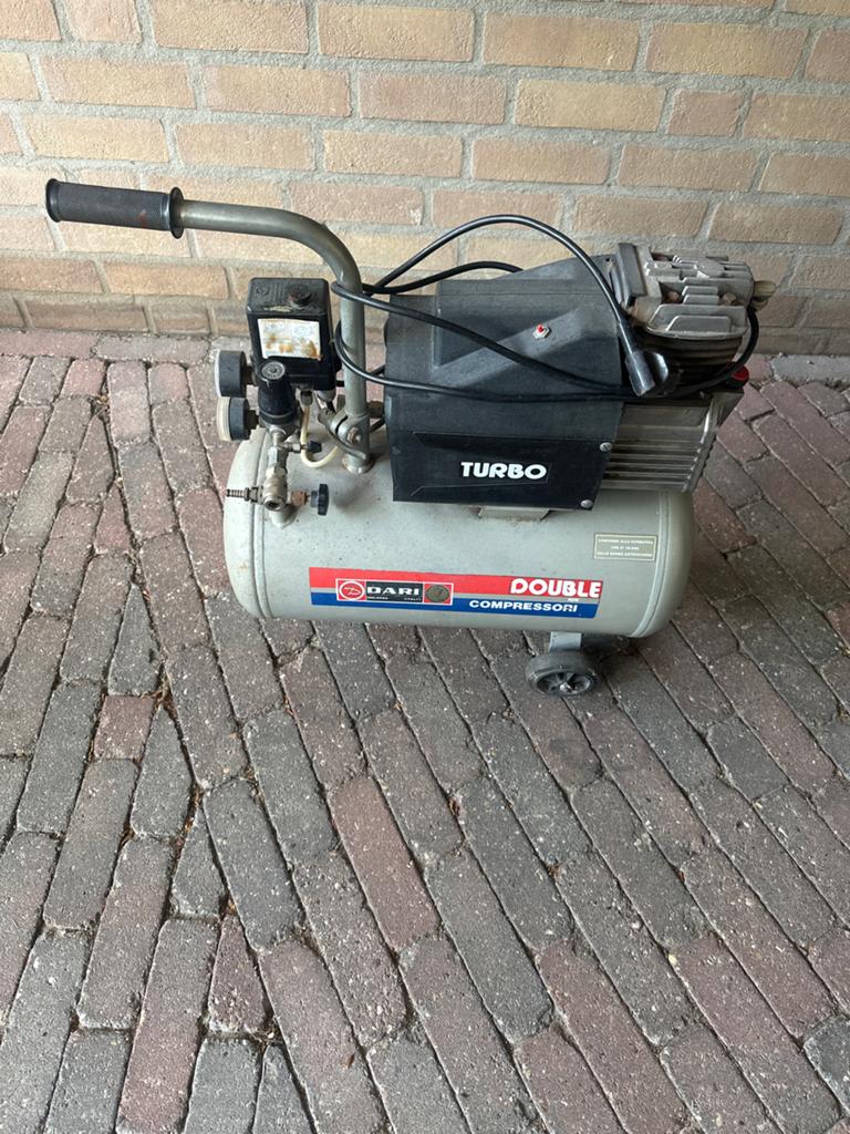 DARI Double Compressori Turbo Compressor, Doe-het-zelf en Verbouw, Compressors, Ophalen, Gebruikt, 6 tot 10 bar, 25 tot 100 liter