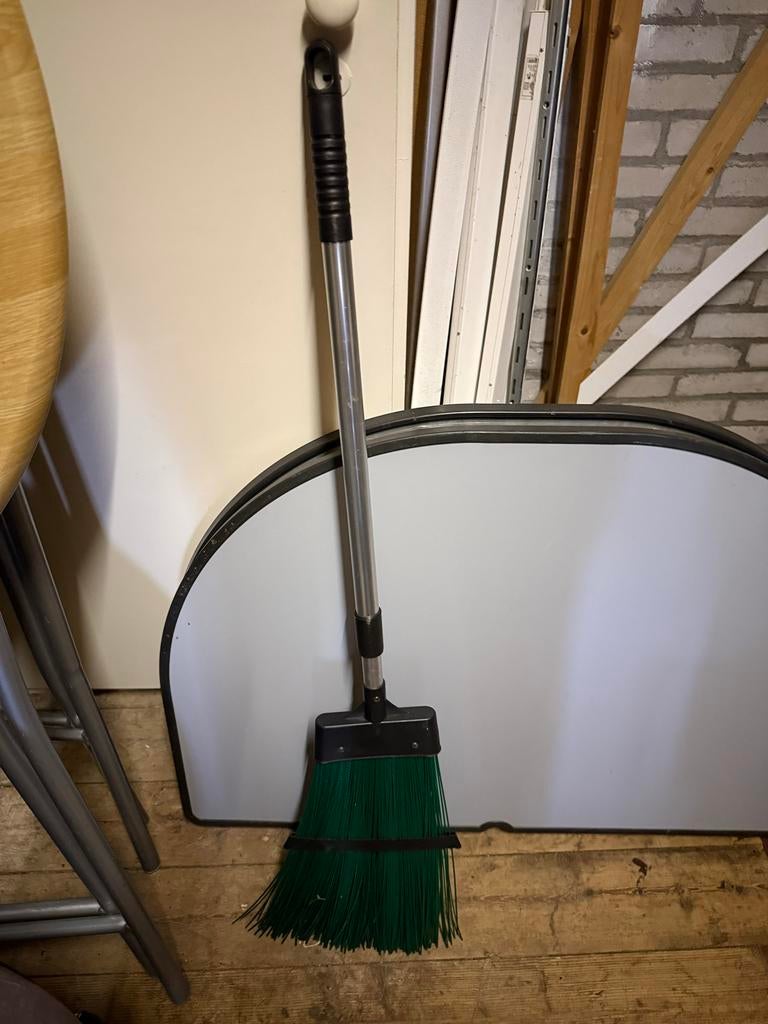 Uitschuifbare Bezem voor Camping of Thuisgebruik, Ophalen of Verzenden, Gebruikt