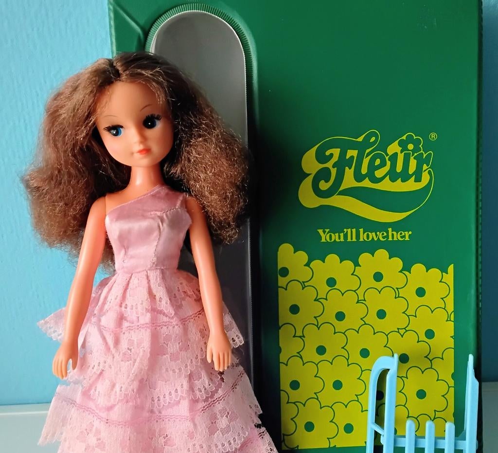 Vintage Barbie Fleur Koffertje Kleertjes&Accessoires, Verzenden, Gebruikt, Pop