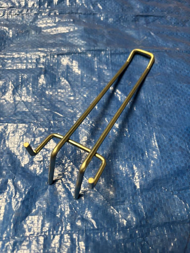 Tegometall dubbele wandhaken perfo 16 cm., Ophalen, Zo goed als nieuw