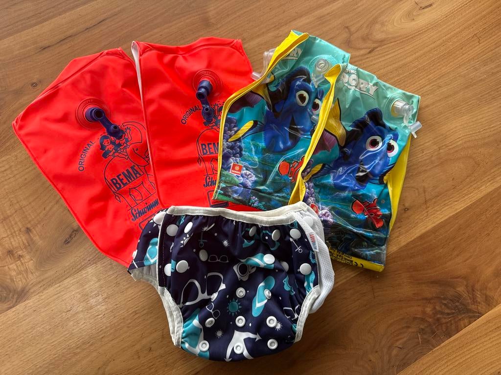Zwemset: Zwemluier, BEMA zwembandjes en Dory zwembandjes, Jongetje of Meisje, Overige maten, Ophalen of Verzenden, Zo goed als nieuw