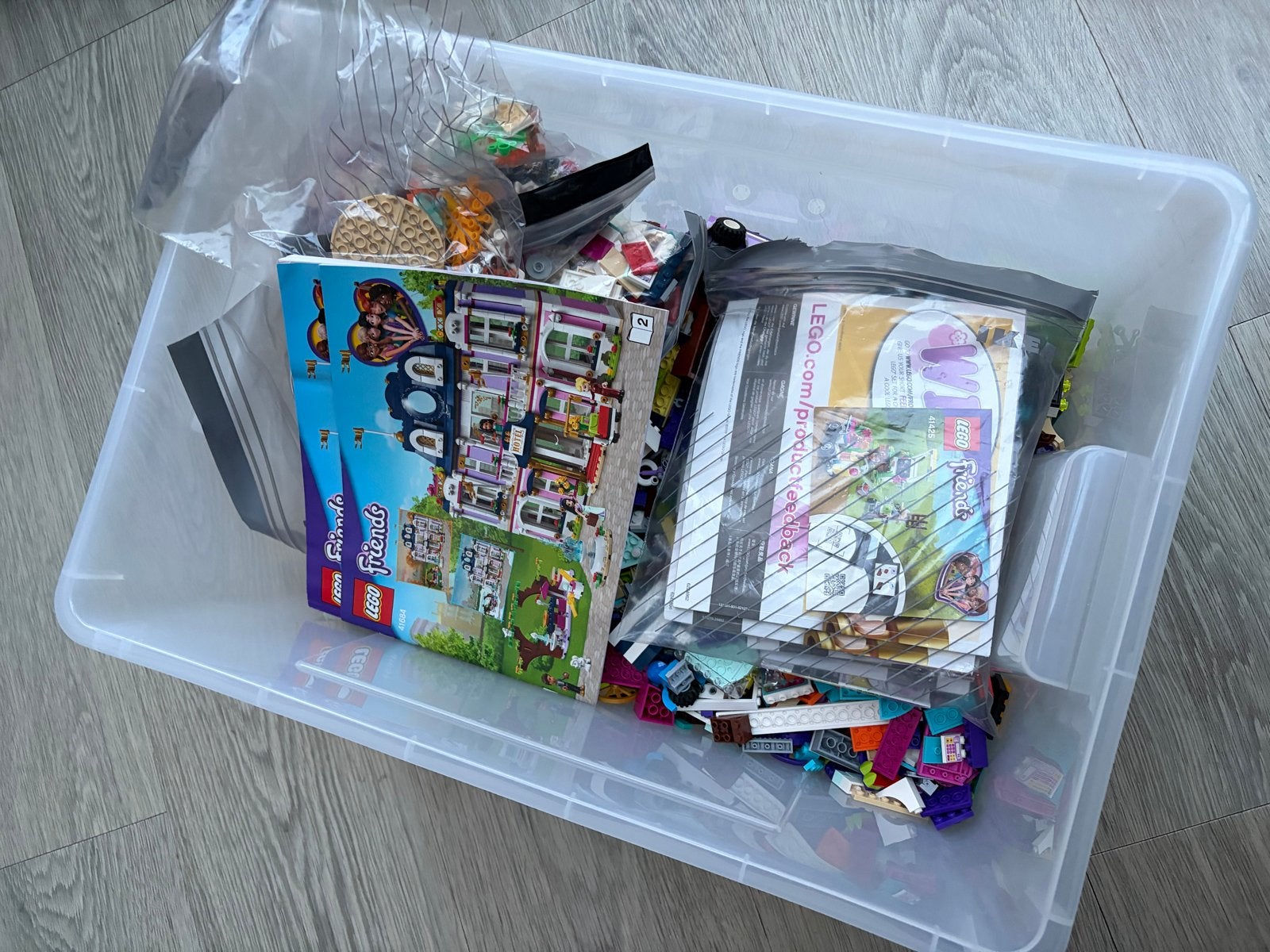 Grote doos met diverse Lego Friends onderdelen en instructie, Ophalen, Gebruikt, Lego, Friends