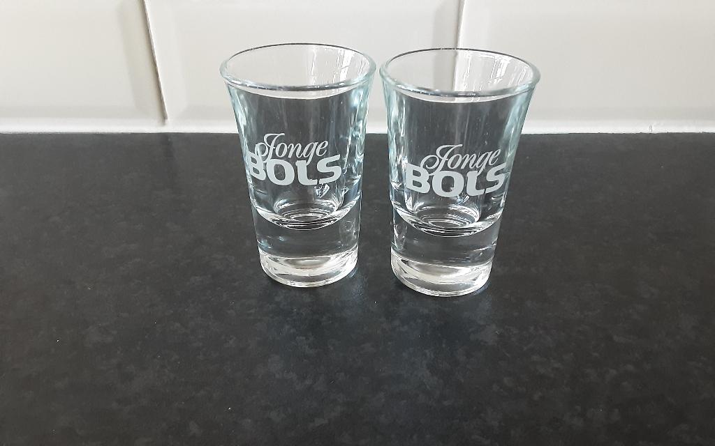 JONGE BOLS glazen op dikke voet, 2 st., Verzamelen, Glas en Borrelglaasjes, Ophalen of Verzenden, Zo goed als nieuw, Borrel- of Shotglas