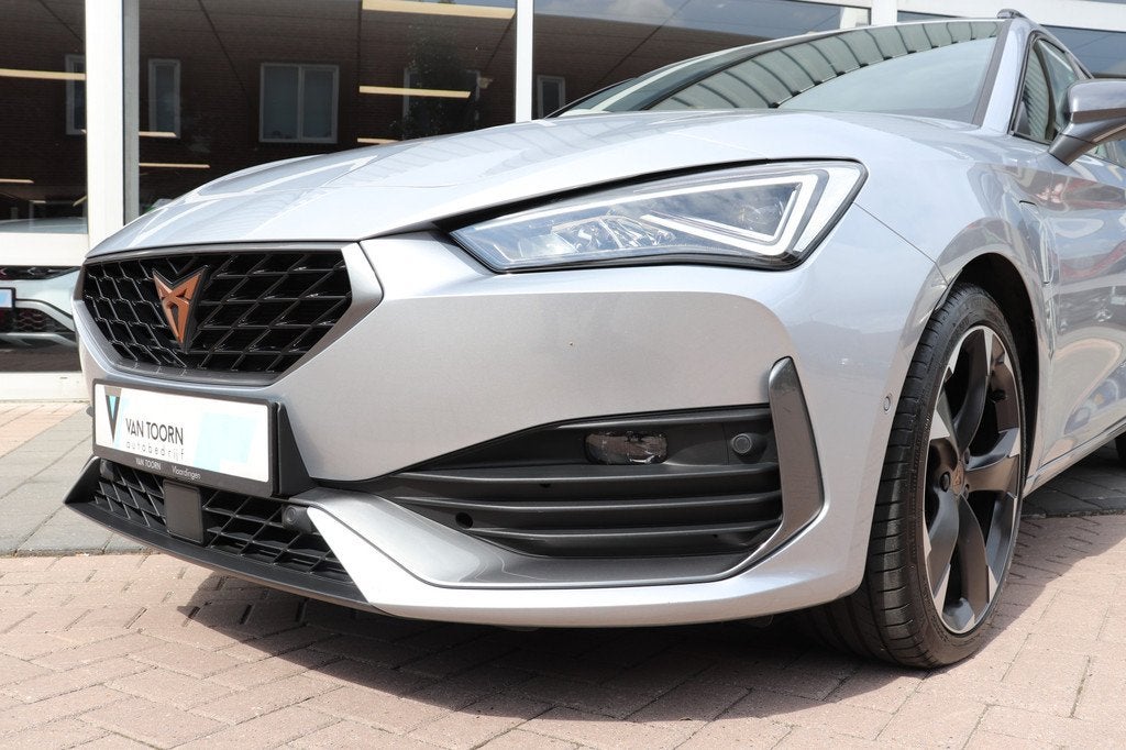 CUPRA Leon Sportstourer 1.5 eTSI Business Edition Panorama d, Auto's, Cupra, 4 cilinders, Leon, Leder en Stof, Plug-in hybride