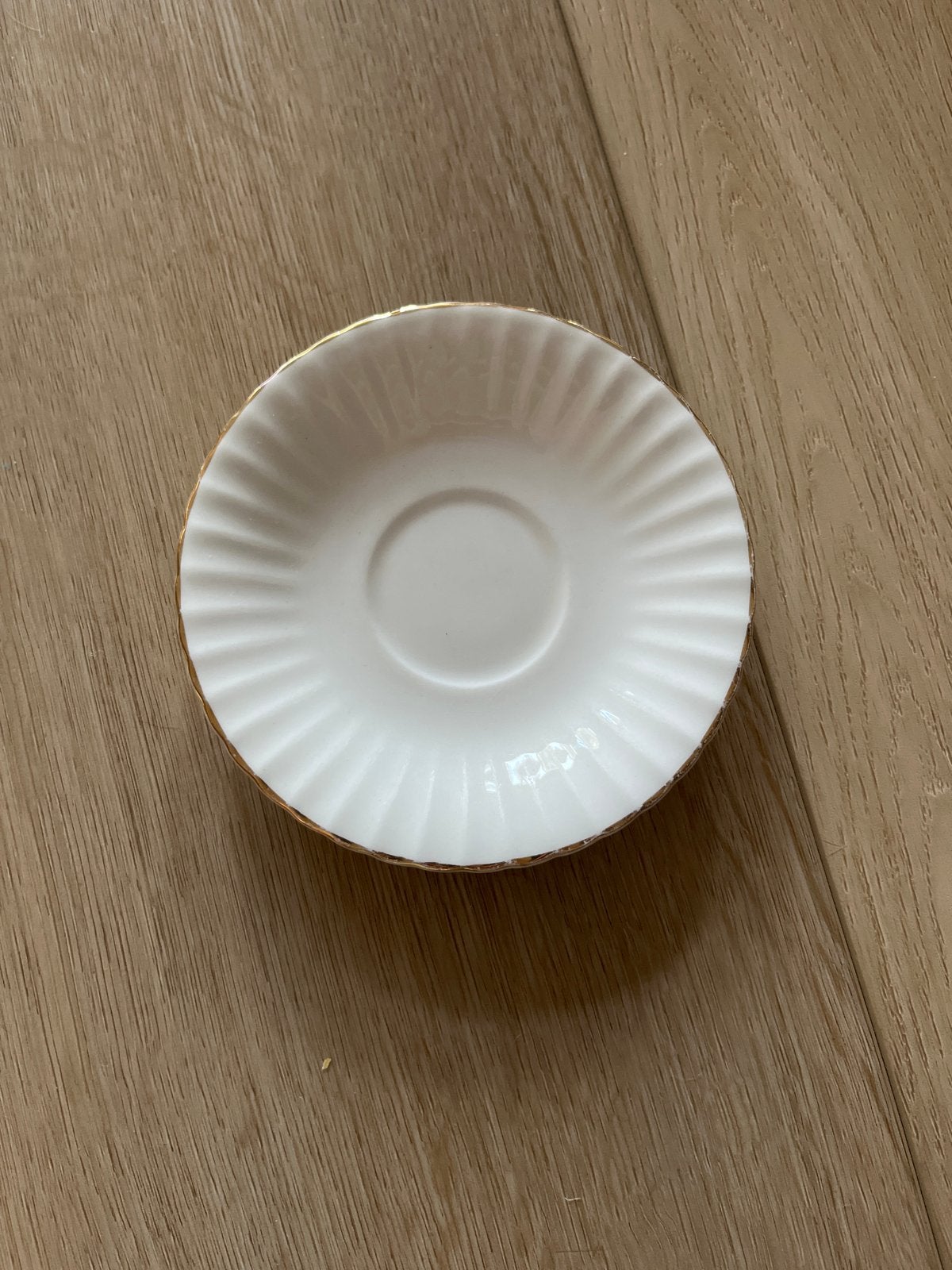 Paragon Fine Bone China schoteltje, wit met gouden rand, Ophalen of Verzenden