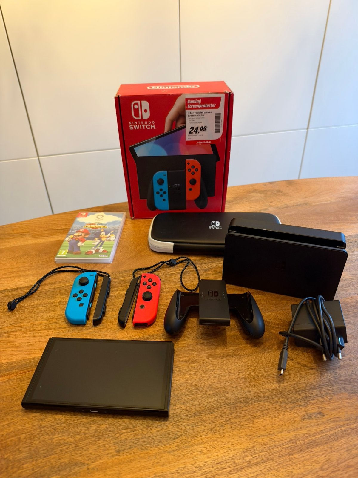 Foto 2 van Nintendo Switch OLED compleet zo goed als nieuw
