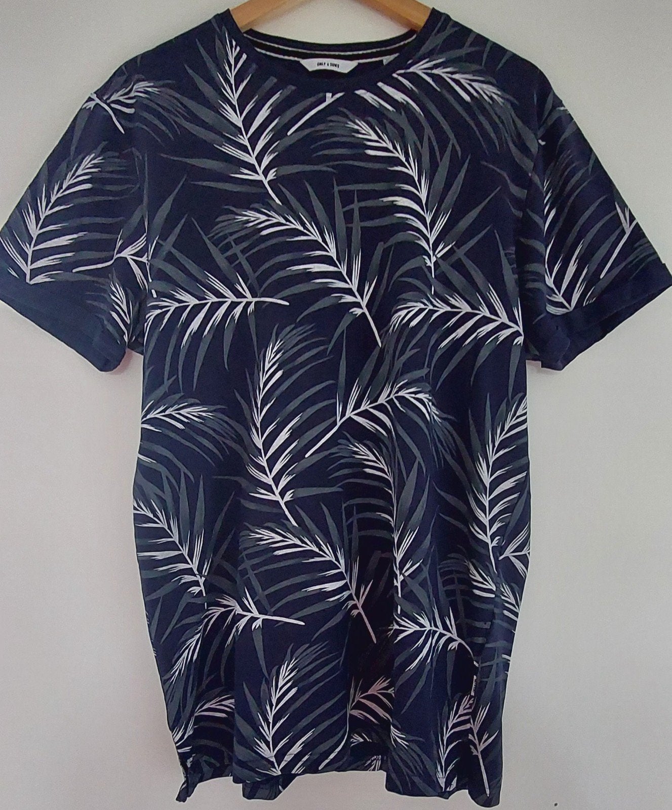 Only & Sons heren t -shirt blauw/ wit maat L zgan., Kleding | Heren, T-shirts, Maat 52/54 (L), Blauw, Ophalen of Verzenden, Zo goed als nieuw