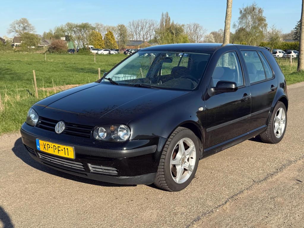 Volkswagen Golf 1.6 Geen APK Automaat Airco, Auto's, Zwart, 4 cilinders, 1123 kg, Golf