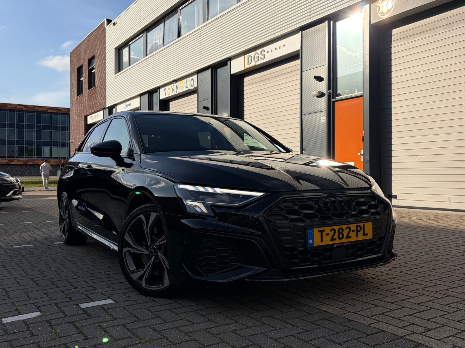 Audi A3 45 Tfsi e 245pk Phev S-tronic 2021 Zwart, 4 cilinders, Zwart, Plug-in hybride, 93 €/maand