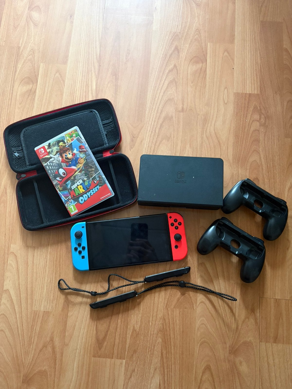 Switch 2 OLED + Mario/Zelda, Spelcomputers en Games, Met games, Zo goed als nieuw, Met 1 controller, Switch OLED