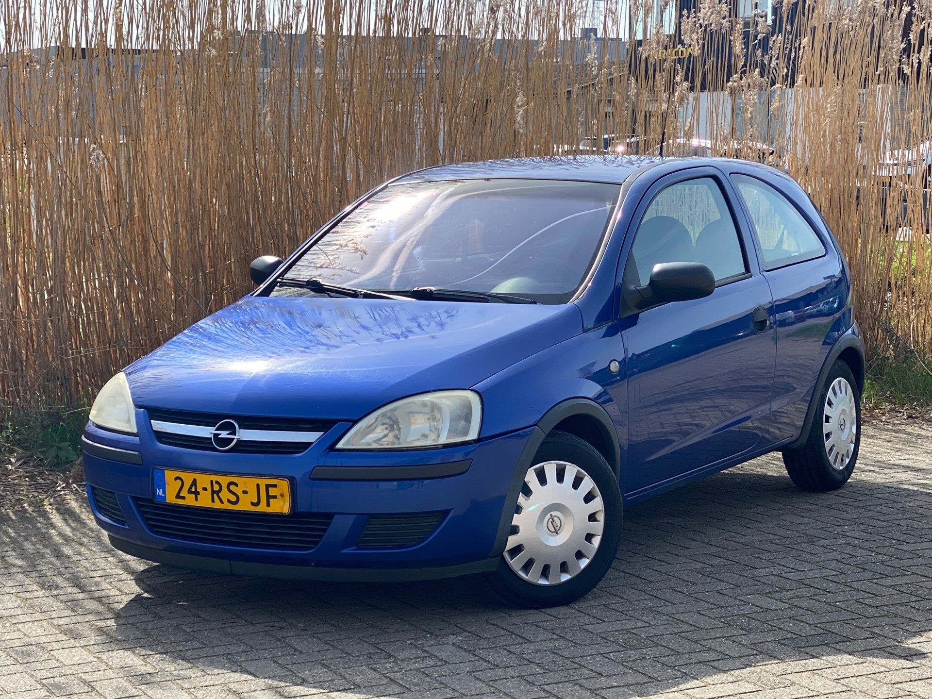 Opel Corsa 1.2-16V Rhythm Airco | Nieuw Apk | Stuurbekrachti, Auto's, Voorwielaandrijving, Gebruikt, 31 €/maand, Blauw