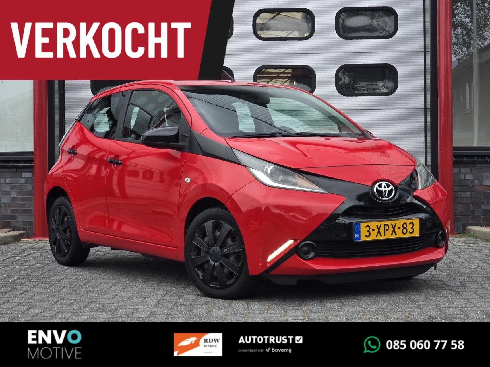 Toyota Aygo 1.0 VVT-i x-play Bluetooth/Centr. Vergr/Stuurb., Voorwielaandrijving, Stof, Gebruikt, 4 stoelen