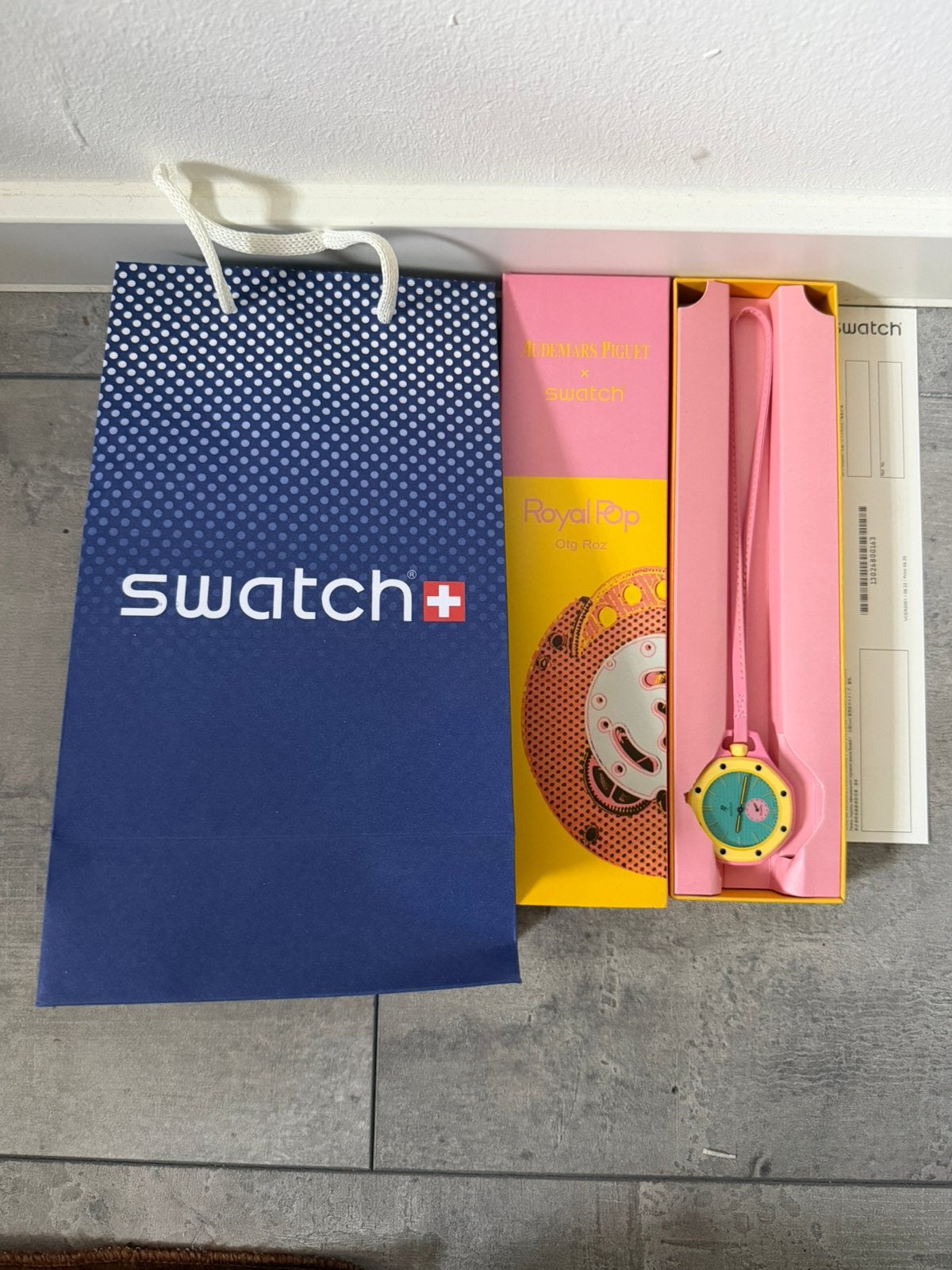 AP X Swatch royal pop, Sieraden, Tassen en Uiterlijk, Ophalen of Verzenden, Nieuw