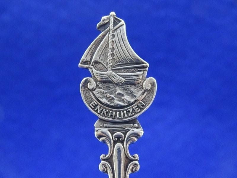 Lepeltje: Skûtsje Enkhuizen, Verzenden