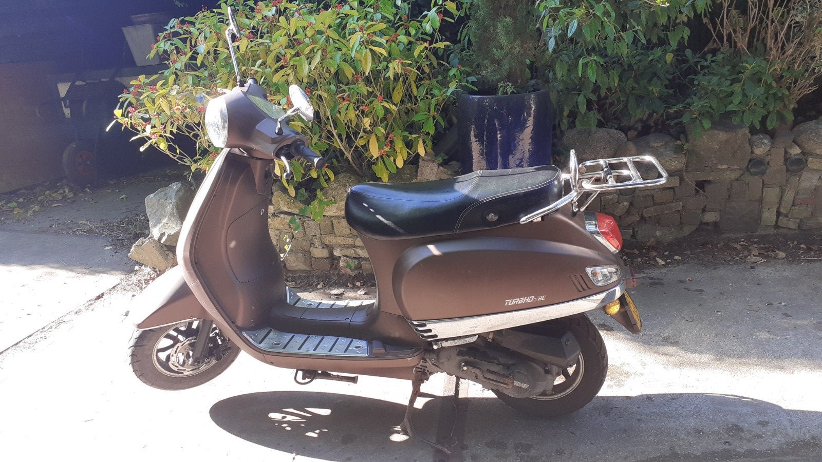 Turbho Scooter 2017 met geel kenteken in Westzaan, Ophalen, Gebruikt, Benzine, Overige merken